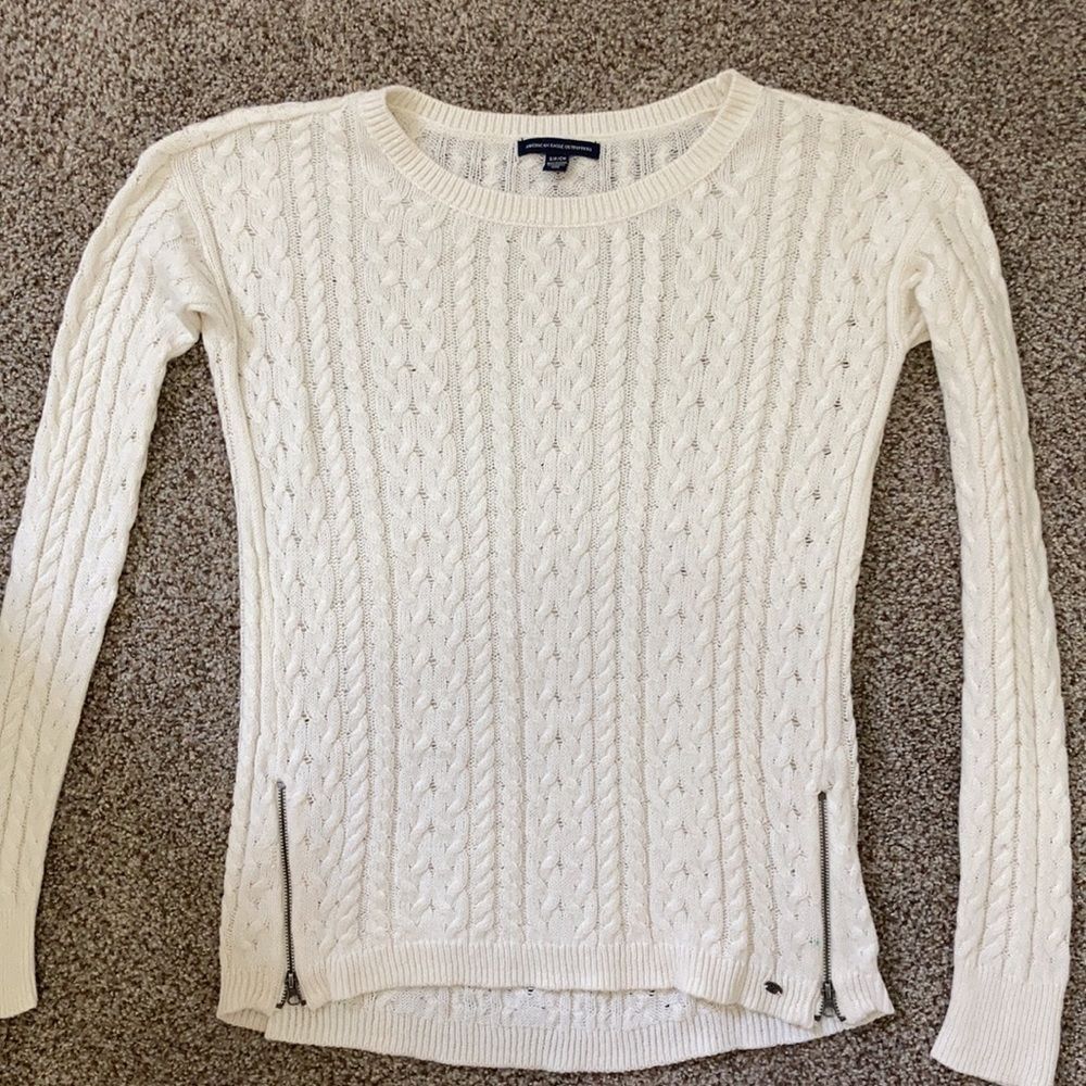 American Eagle Women’s Sweater Size Small